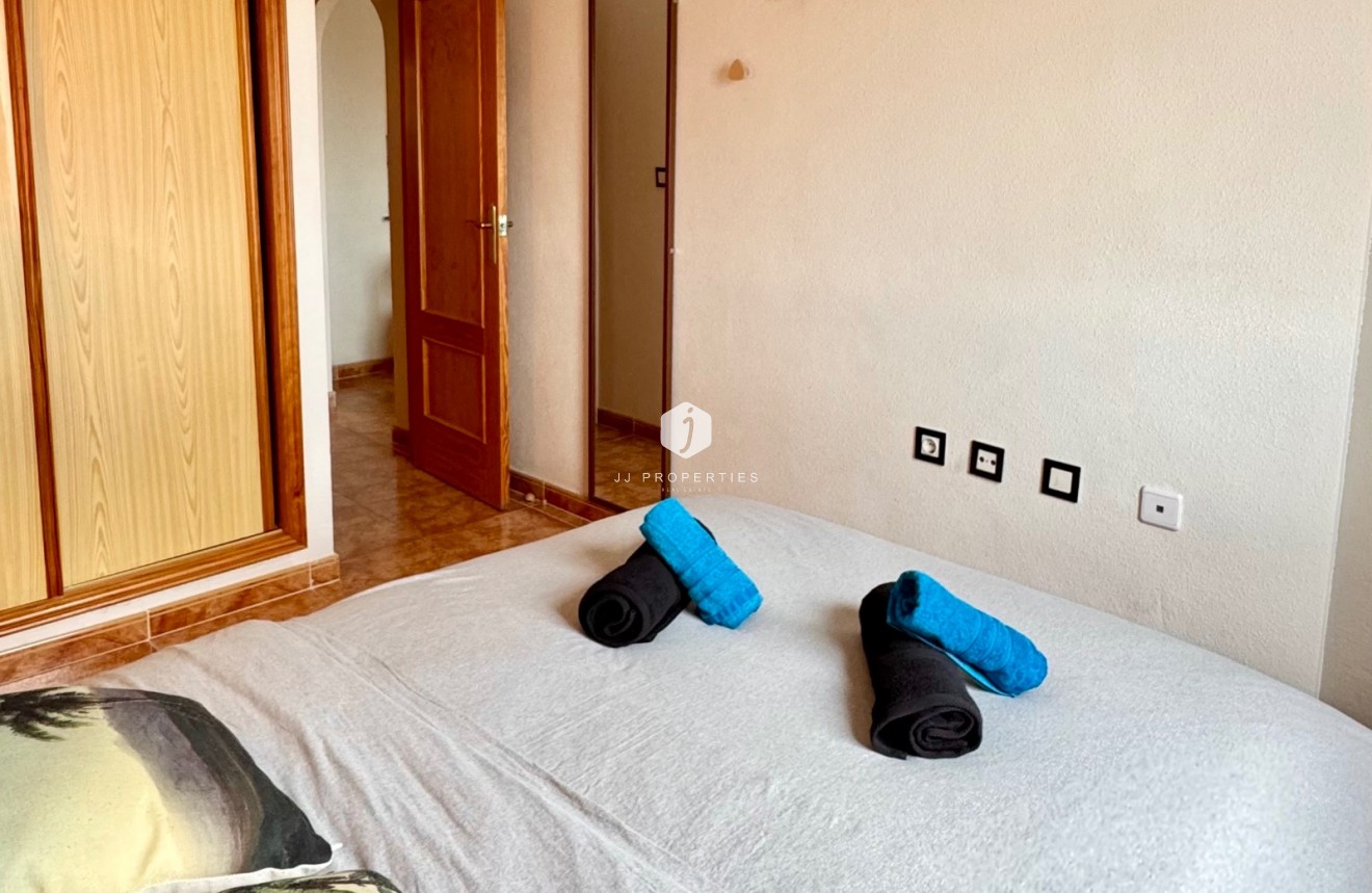 D'occasion - Appartement -
Torrevieja - Costa Blanca