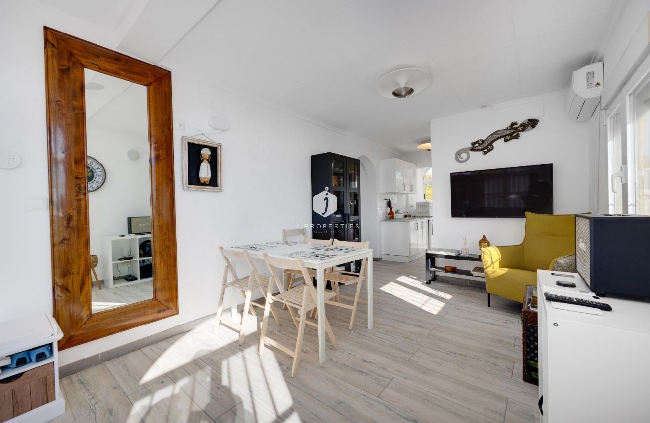 Resale - Villa -
San Fulgencio - La Marina