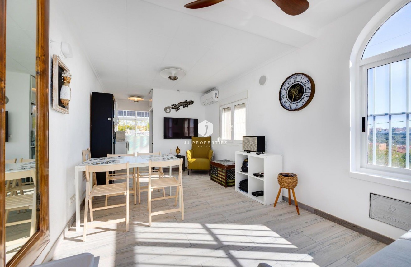 Resale - Villa -
San Fulgencio - La Marina