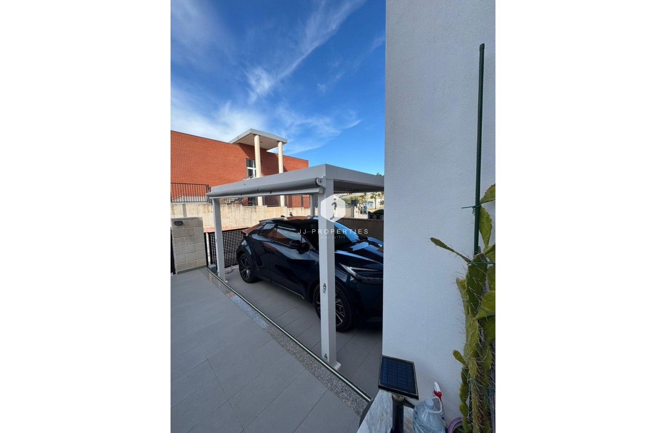 Tweedehands - Chalet -
Bigastro - Comunidad Valenciana