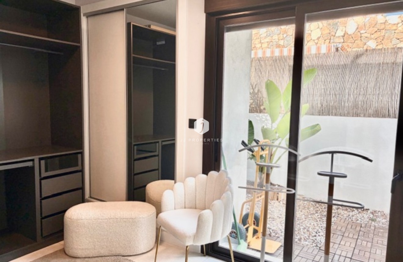 D'occasion - Villa -
Cabo Roig - Costa Blanca