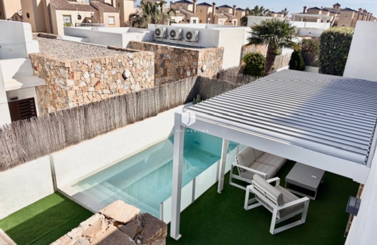 D'occasion - Villa -
Cabo Roig - Costa Blanca