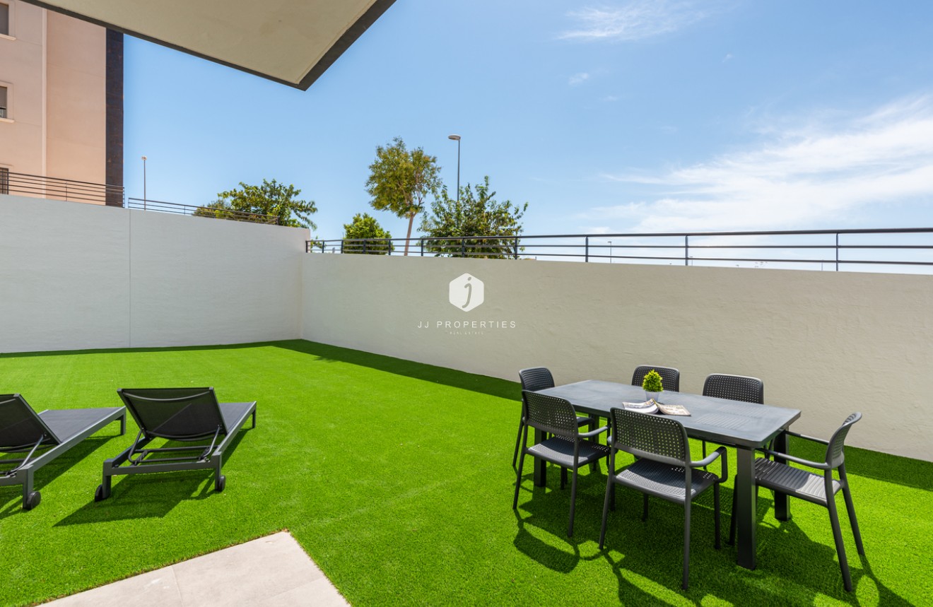 Aus zweiter Hand - Wohnung -
San Miguel de Salinas - Inland