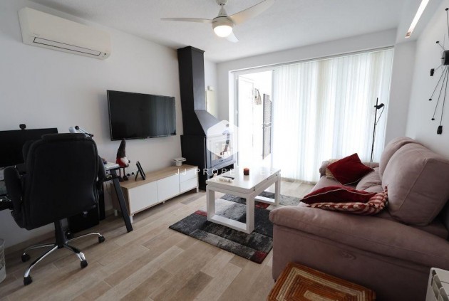 Aus zweiter Hand - Duplex -
Cabo Roig - Costa Blanca