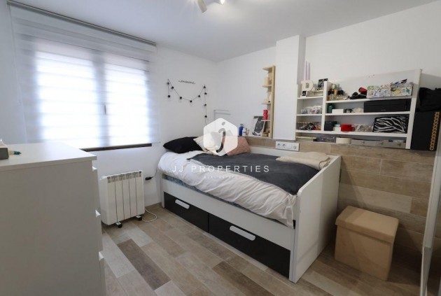 Aus zweiter Hand - Duplex -
Cabo Roig - Costa Blanca