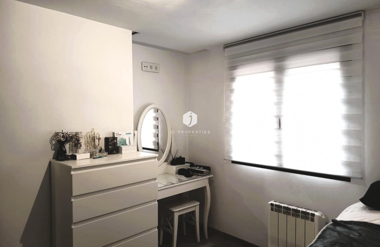 Aus zweiter Hand - Duplex -
Cabo Roig - Costa Blanca