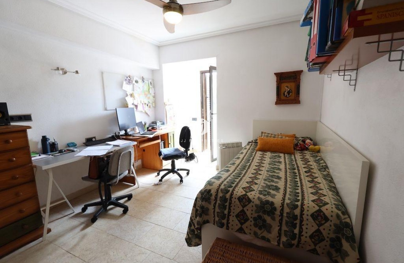 Aus zweiter Hand - Duplex -
Cabo Roig - Costa Blanca