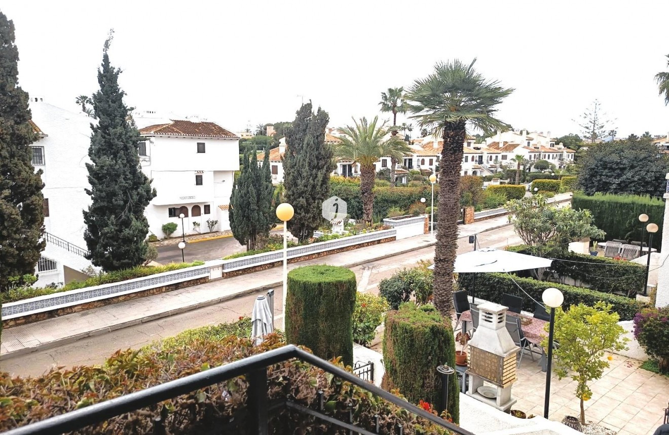 Aus zweiter Hand - Duplex -
Cabo Roig - Costa Blanca