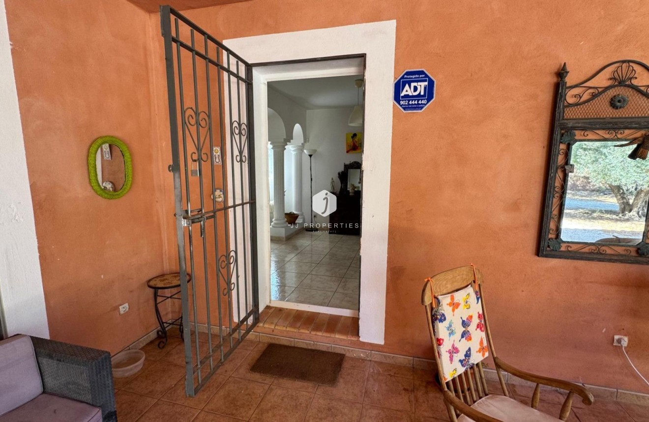 Aus zweiter Hand - Landgut -
Albatera - Inland