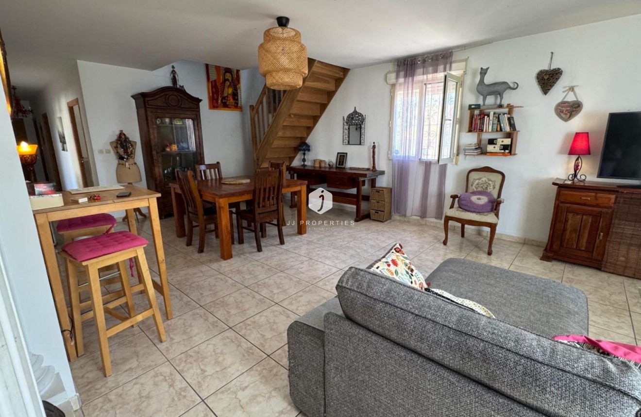 Aus zweiter Hand - Landgut -
Albatera - Inland