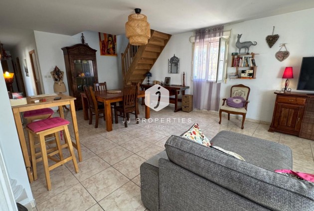 Aus zweiter Hand - Landgut -
Albatera - Inland