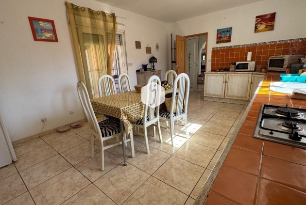 Aus zweiter Hand - Landgut -
Albatera - Inland