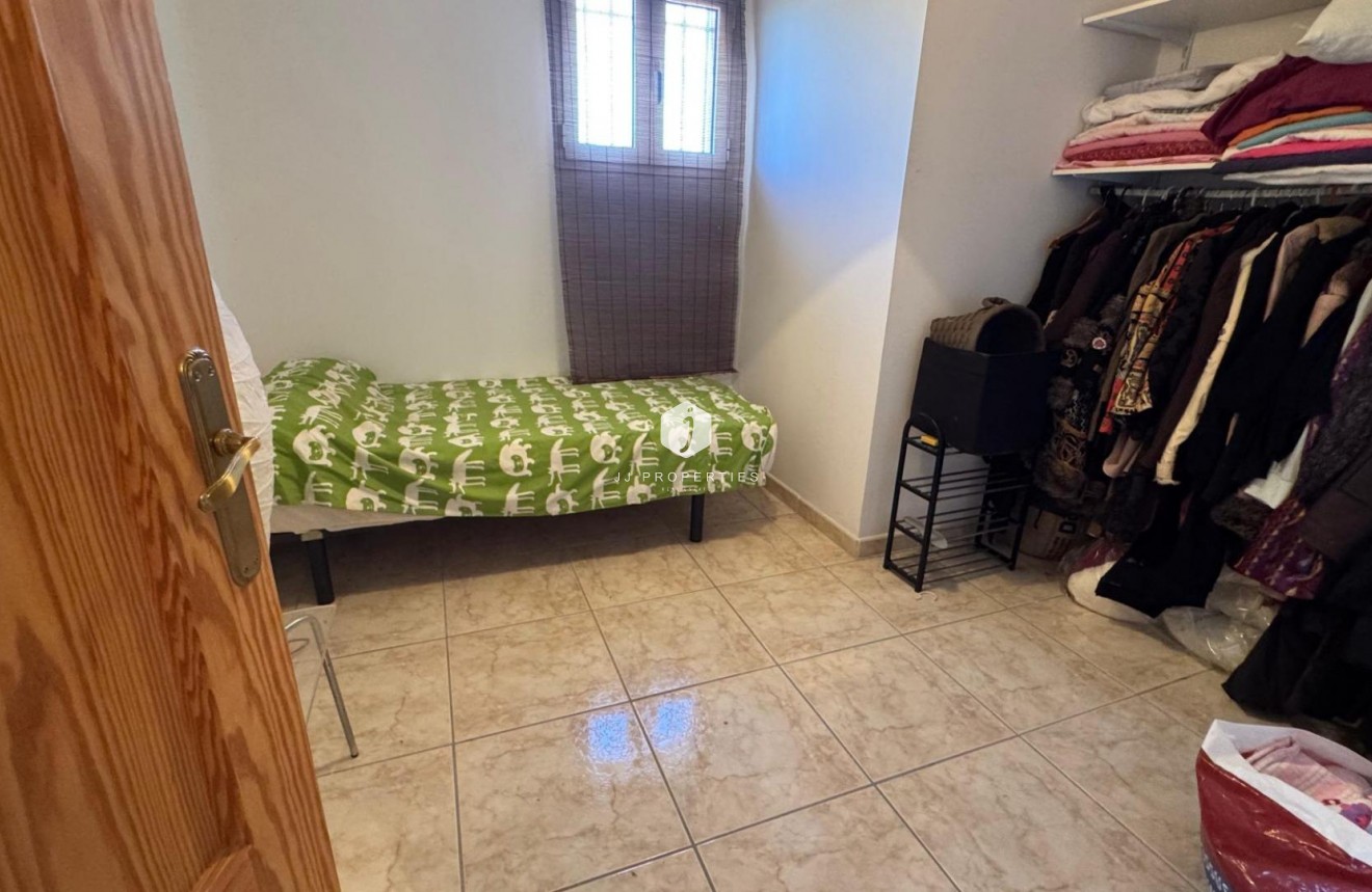 Aus zweiter Hand - Landgut -
Albatera - Inland