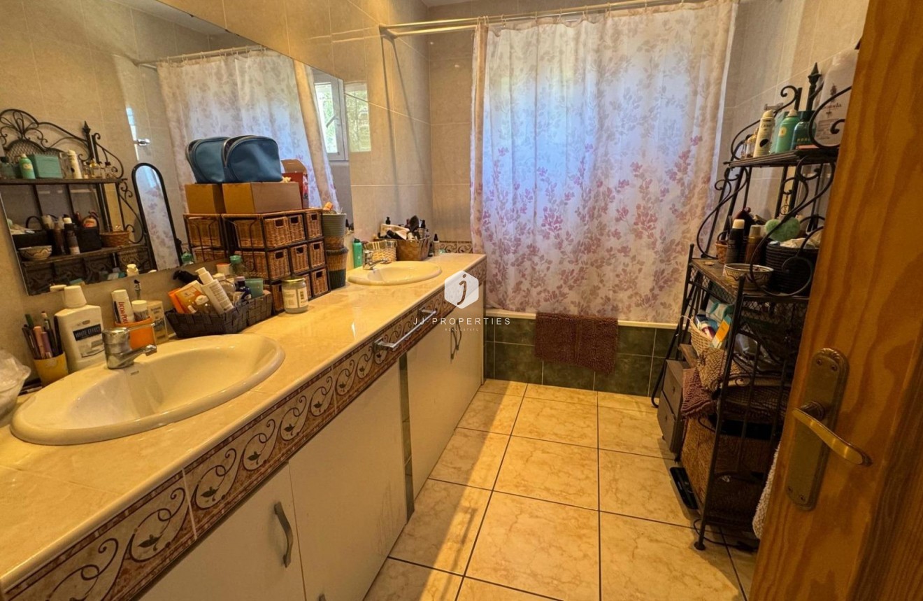 Aus zweiter Hand - Landgut -
Albatera - Inland