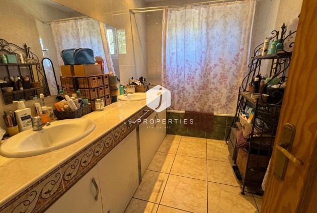 Aus zweiter Hand - Landgut -
Albatera - Inland