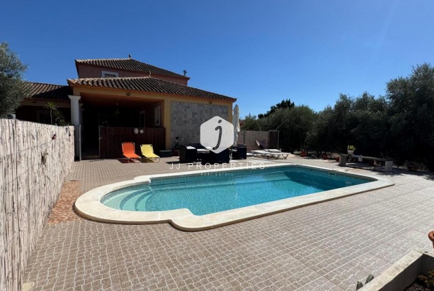 Aus zweiter Hand - Landgut -
Albatera - Inland