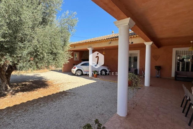 Aus zweiter Hand - Landgut -
Albatera - Inland