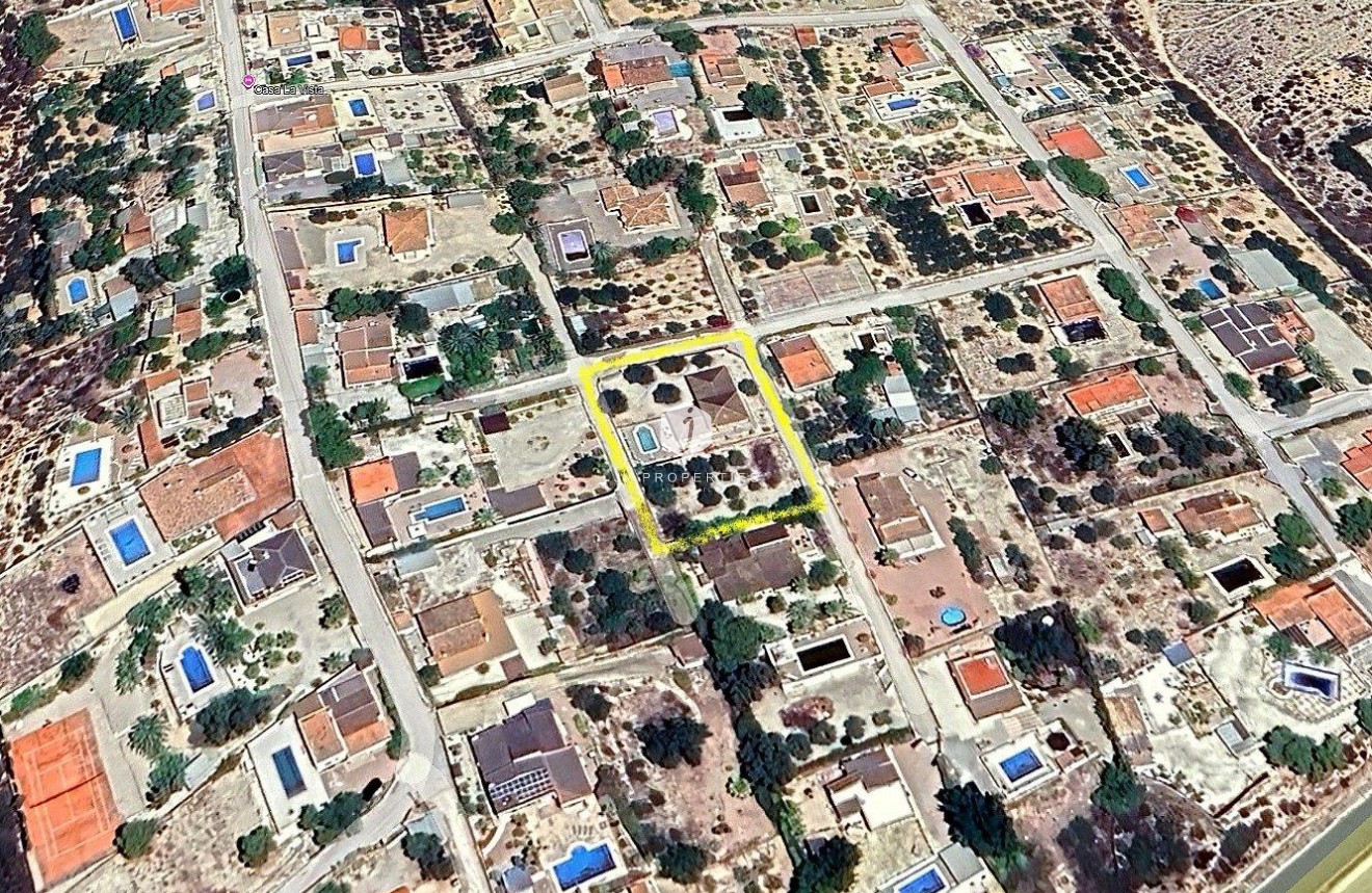 Aus zweiter Hand - Landgut -
Albatera - Inland