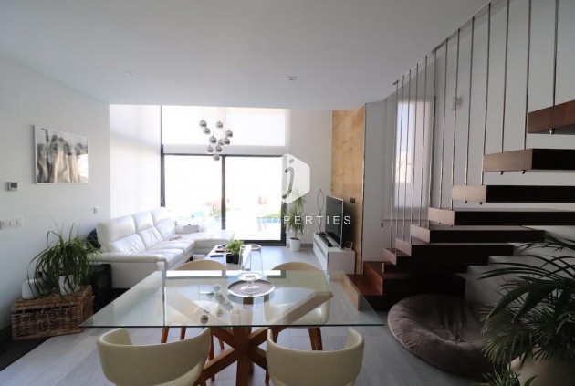 D'occasion - Villa -
Orihuela Costa - Costa Blanca