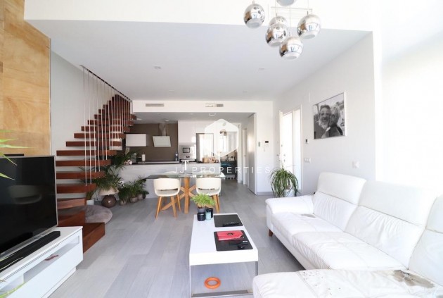 D'occasion - Villa -
Orihuela Costa - Costa Blanca