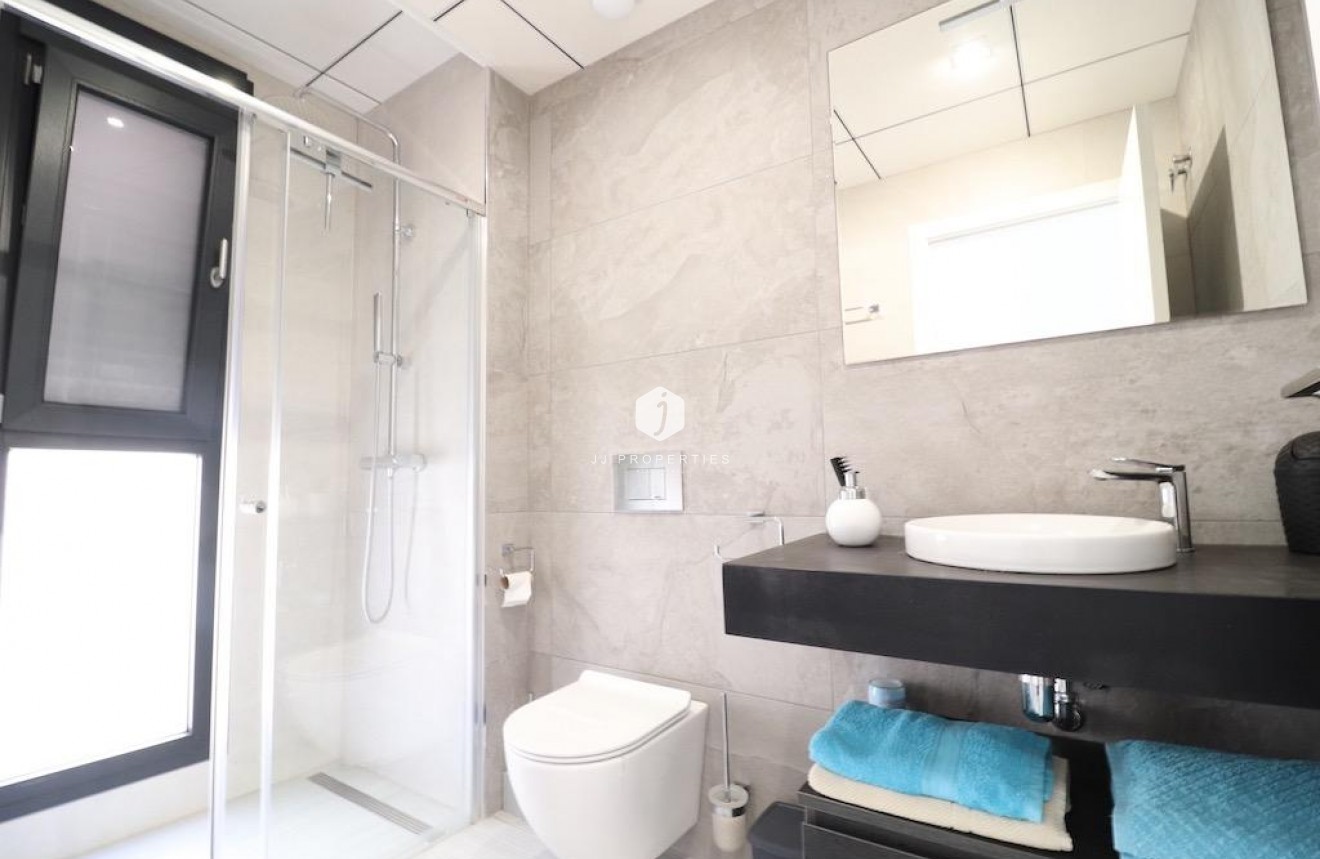 D'occasion - Villa -
Orihuela Costa - Costa Blanca