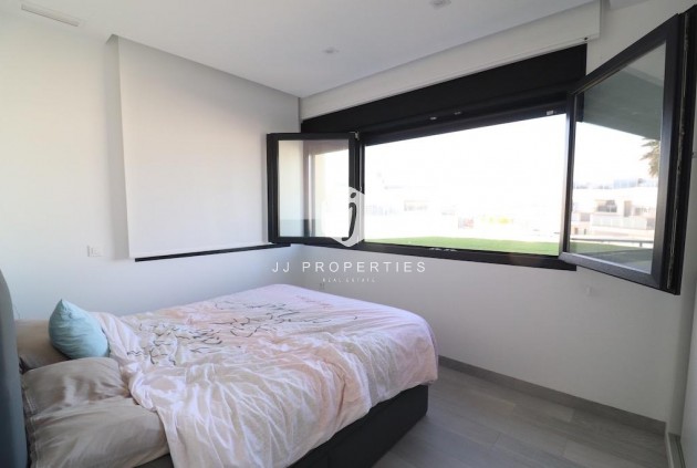 D'occasion - Villa -
Orihuela Costa - Costa Blanca