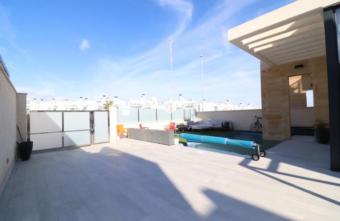 D'occasion - Villa -
Orihuela Costa - Costa Blanca