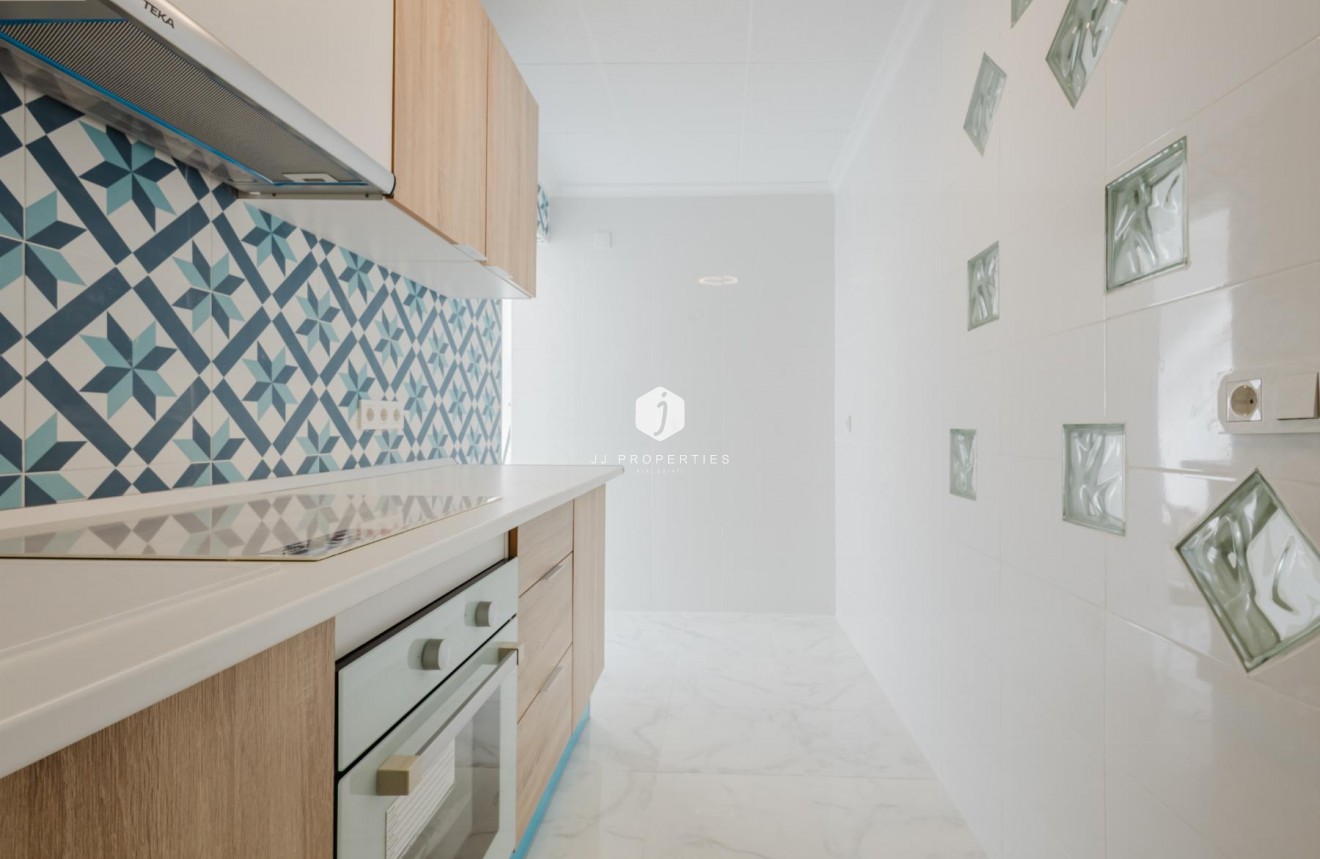 D'occasion - Appartement -
Torrevieja - Costa Blanca