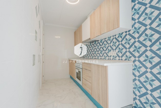 D'occasion - Appartement -
Torrevieja - Costa Blanca