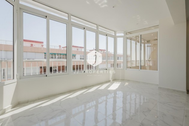 D'occasion - Appartement -
Torrevieja - Costa Blanca