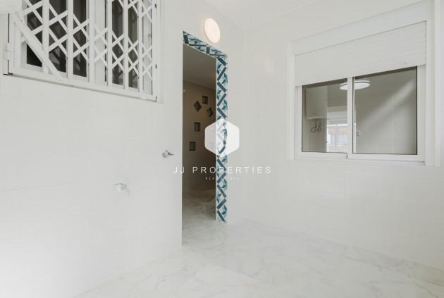 D'occasion - Appartement -
Torrevieja - Costa Blanca