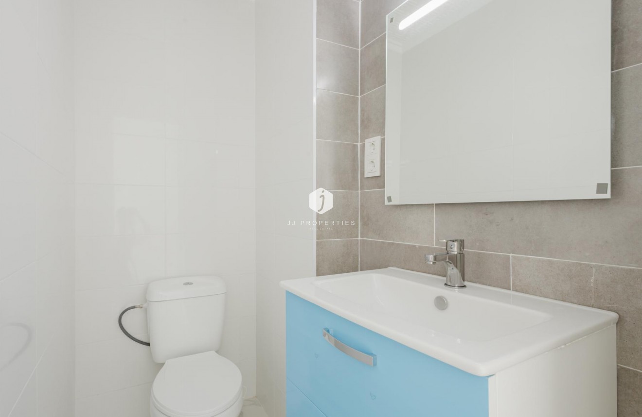 D'occasion - Appartement -
Torrevieja - Costa Blanca