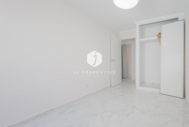 D'occasion - Appartement -
Torrevieja - Costa Blanca