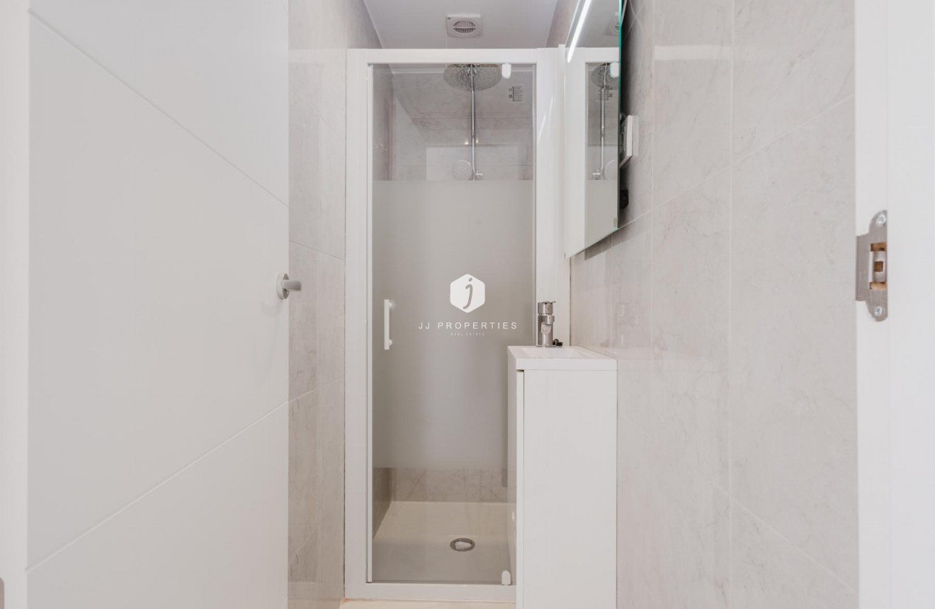 D'occasion - Appartement -
Torrevieja - Costa Blanca