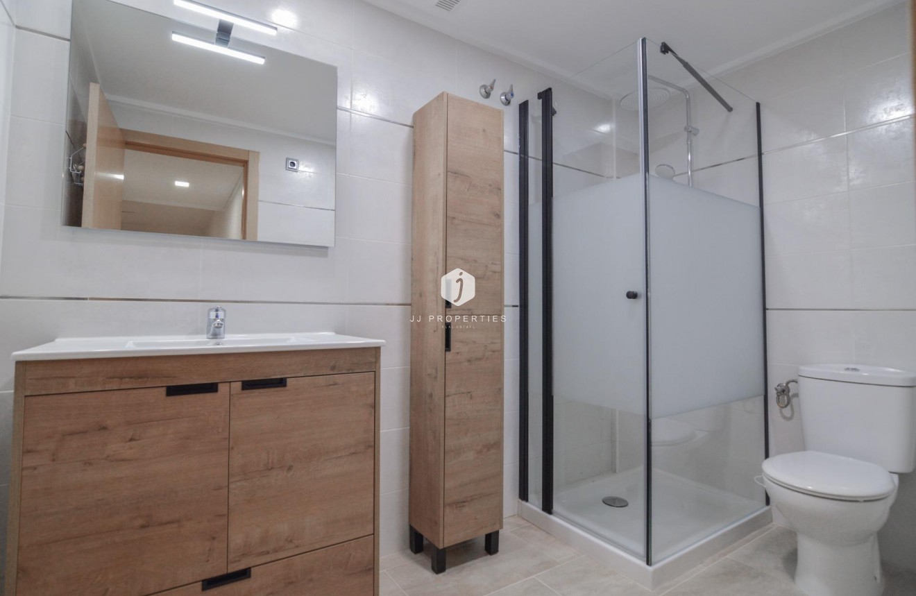 Aus zweiter Hand - Wohnung -
Torrevieja - Playa del Cura