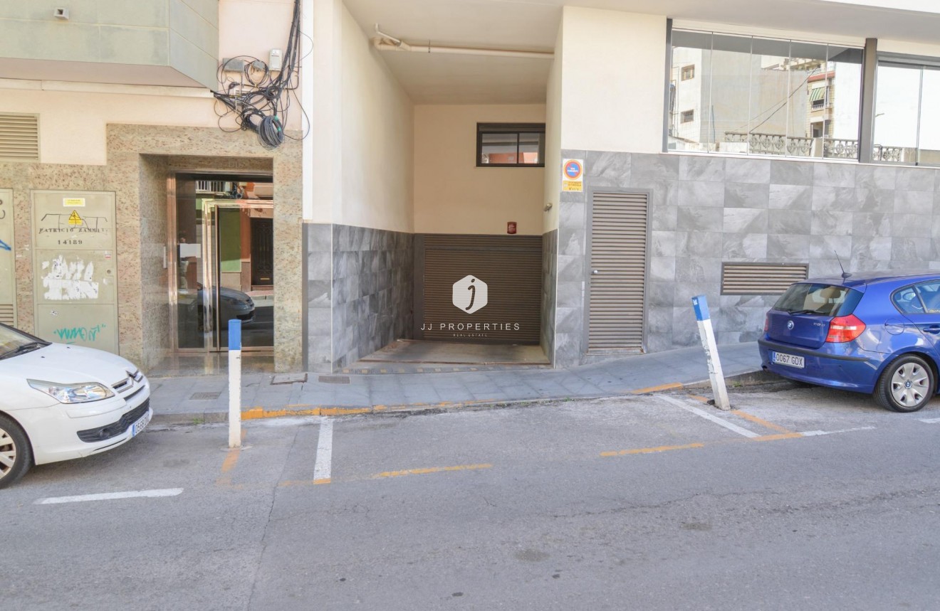 Aus zweiter Hand - Wohnung -
Torrevieja - Playa del Cura