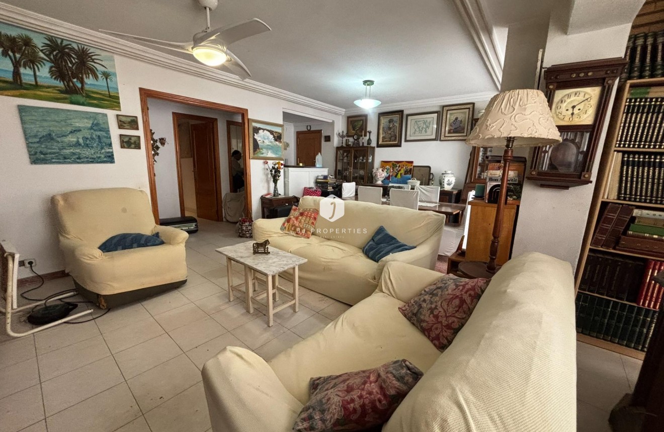 Aus zweiter Hand - Wohnung -
Torrevieja