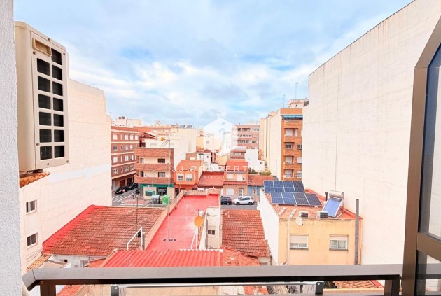 Aus zweiter Hand - Wohnung -
Torrevieja - Centro