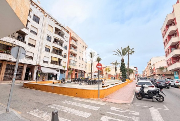 Aus zweiter Hand - Wohnung -
Torrevieja - Centro