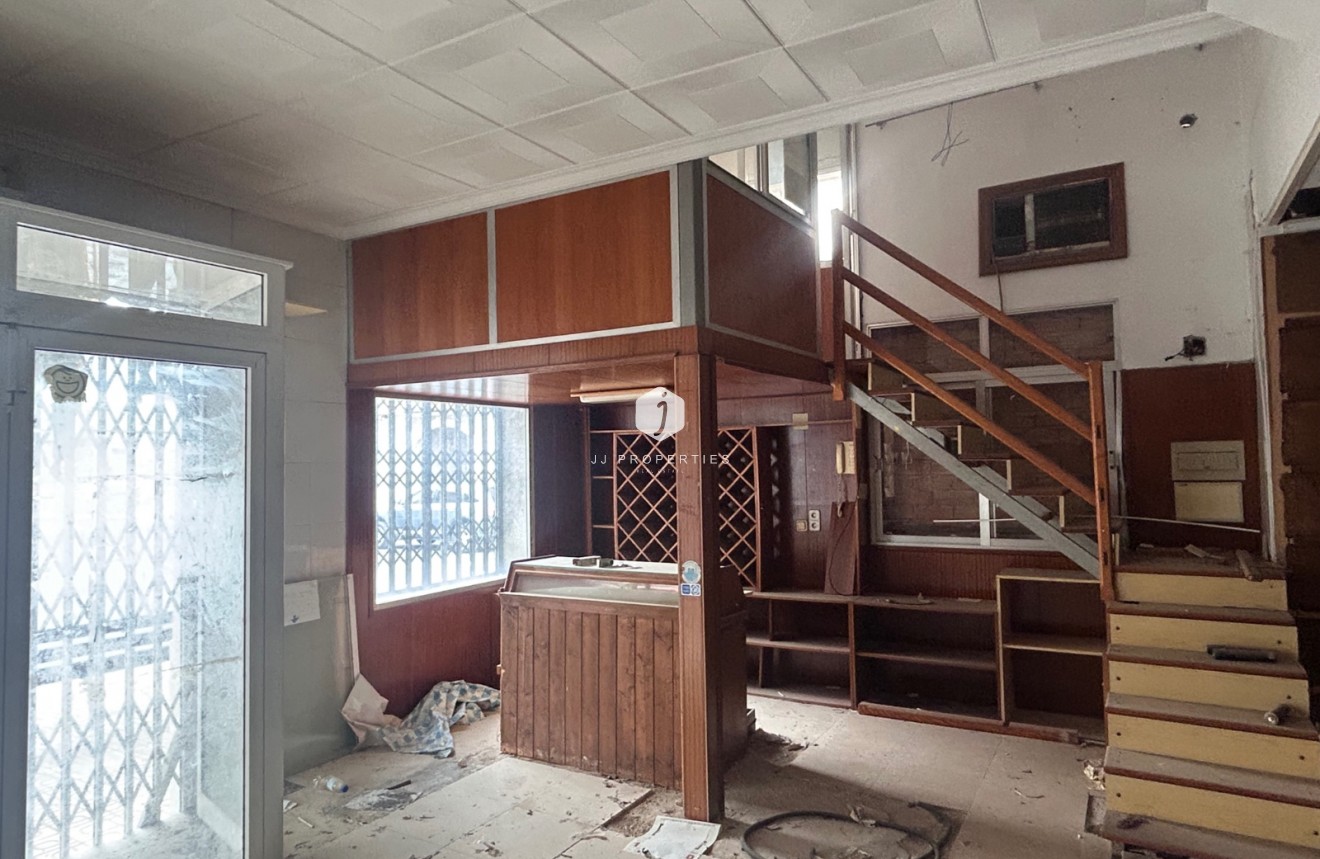 Aus zweiter Hand - Chalet -
Jacarilla - Inland