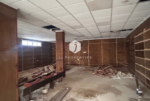 Aus zweiter Hand - Chalet -
Jacarilla - Inland