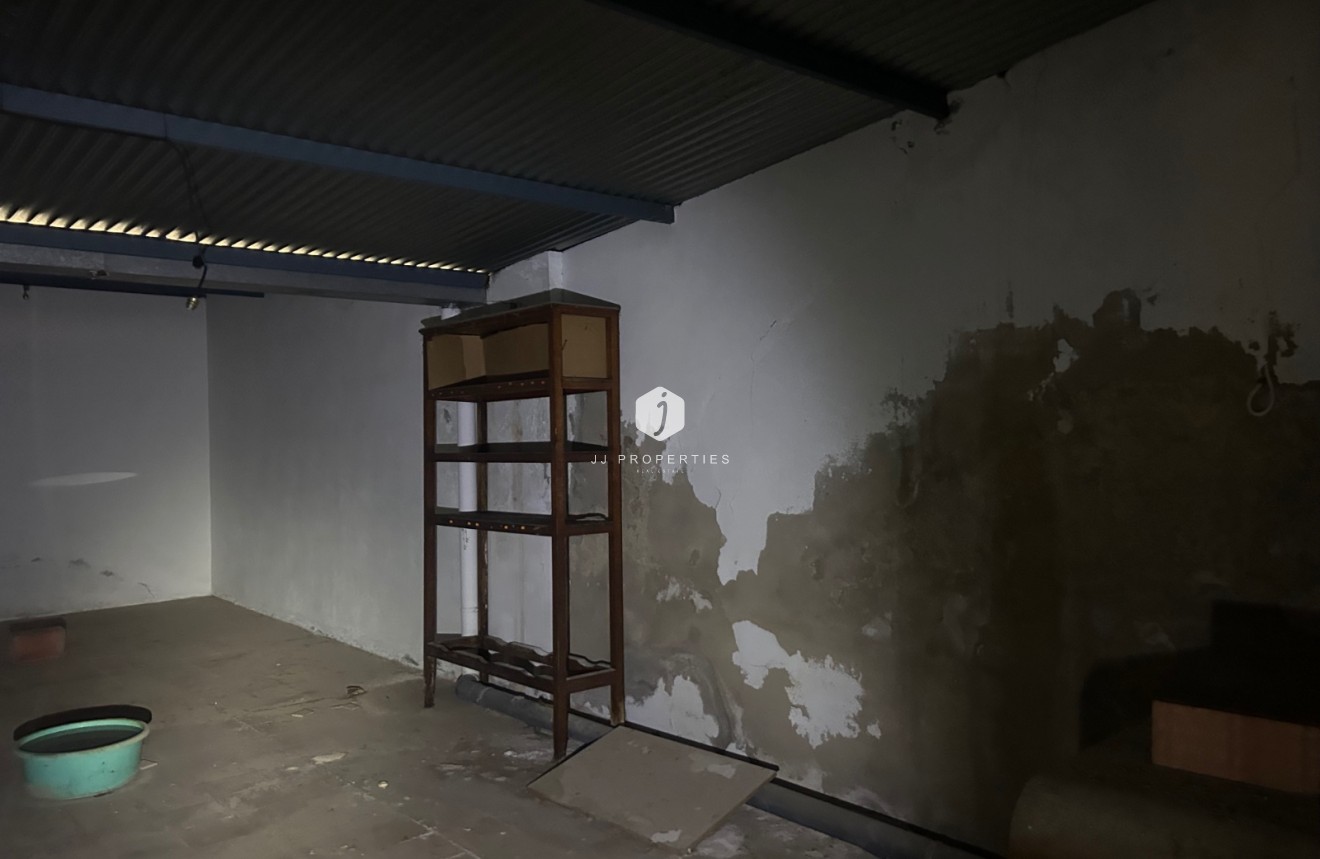 Aus zweiter Hand - Chalet -
Jacarilla - Inland