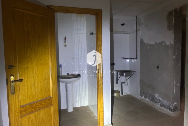 Aus zweiter Hand - Chalet -
Jacarilla - Inland