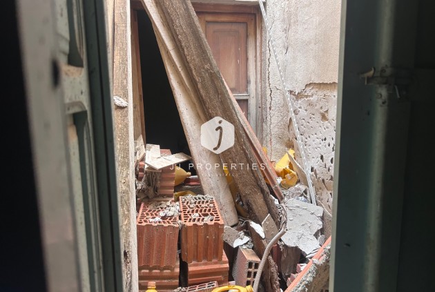 Aus zweiter Hand - Chalet -
Jacarilla - Inland