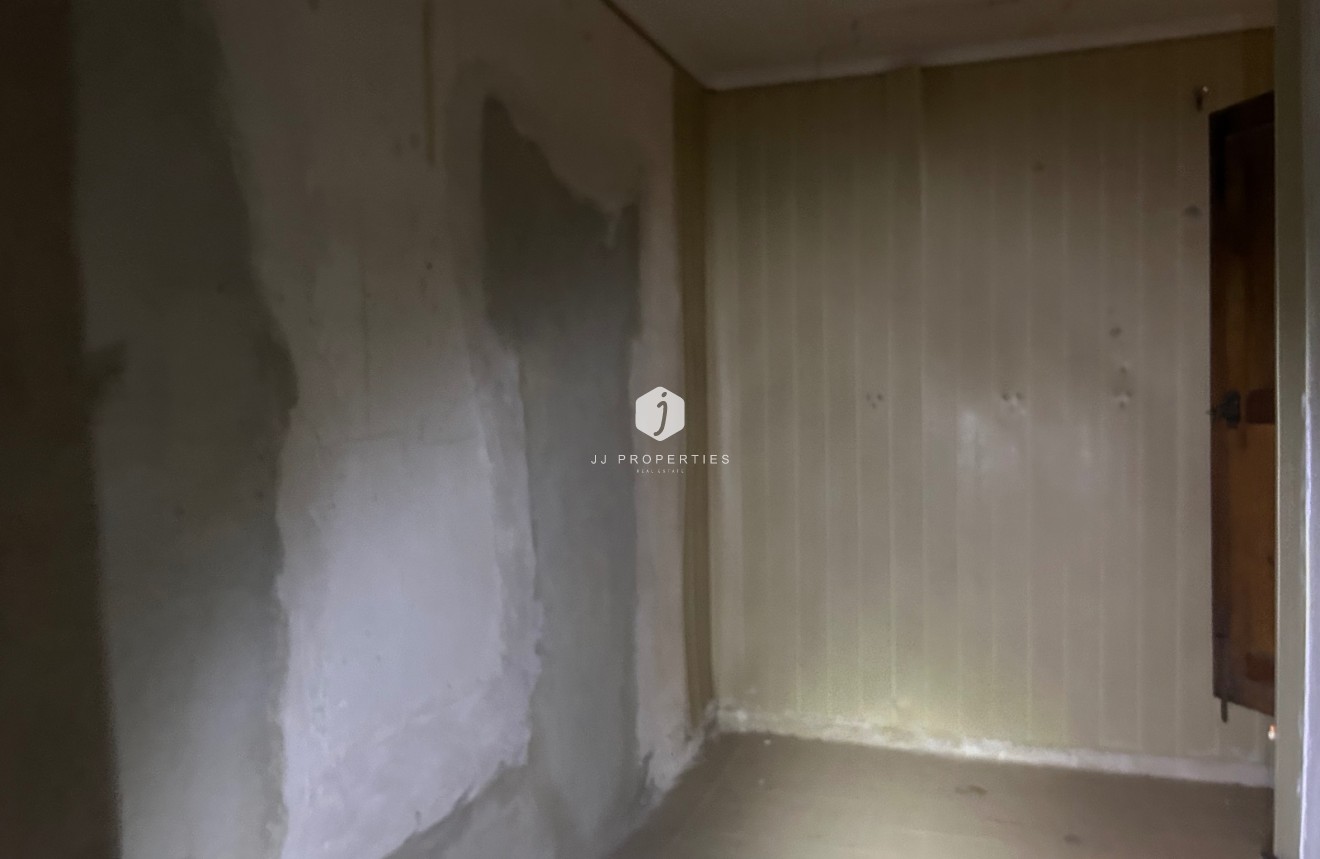 Aus zweiter Hand - Chalet -
Jacarilla - Inland