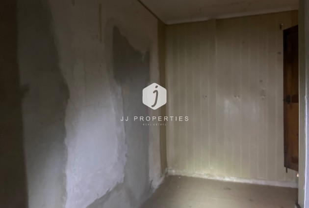 Aus zweiter Hand - Chalet -
Jacarilla - Inland