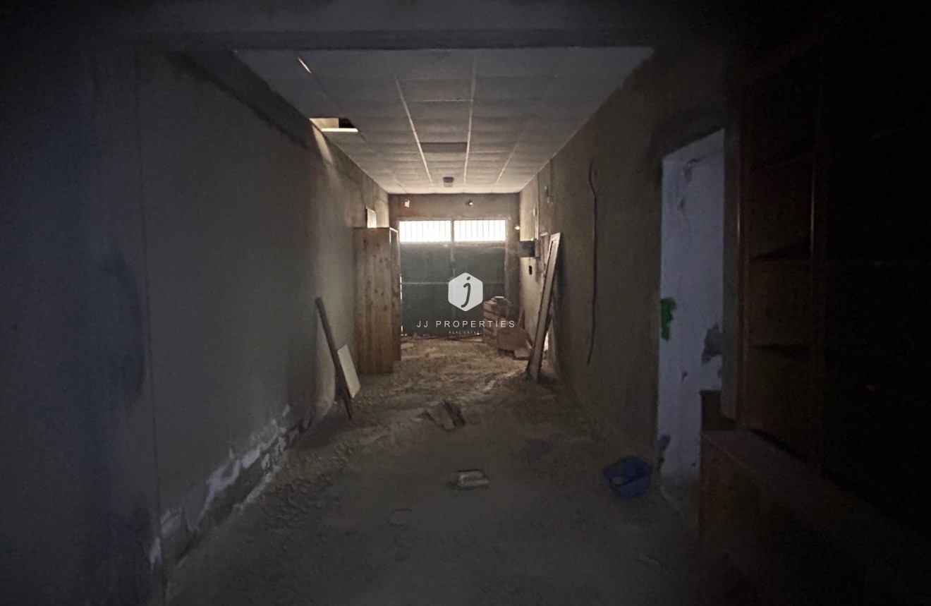 Aus zweiter Hand - Chalet -
Jacarilla - Inland