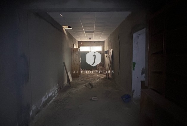 Aus zweiter Hand - Chalet -
Jacarilla - Inland