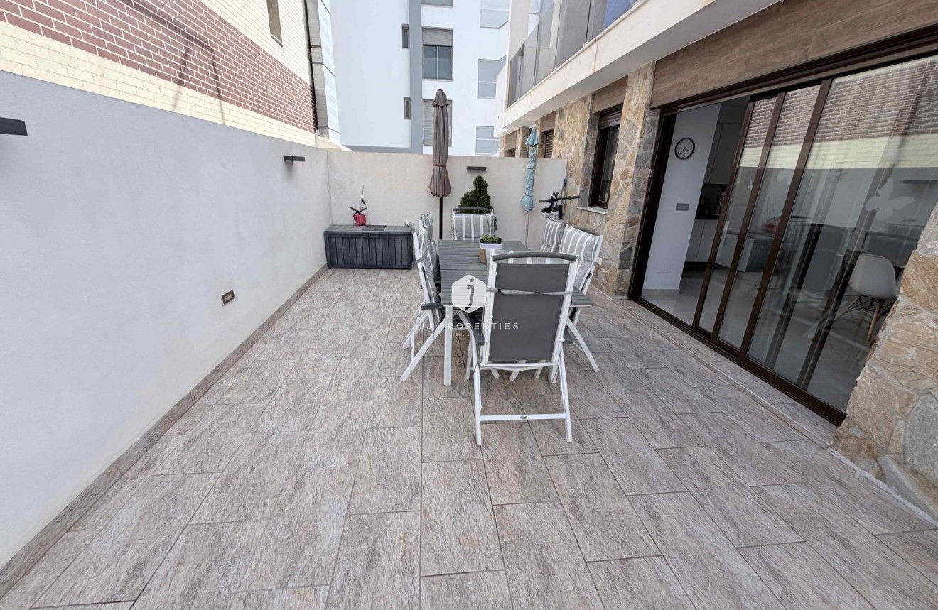 Aus zweiter Hand - Chalet -
Cabo Roig - Costa Blanca