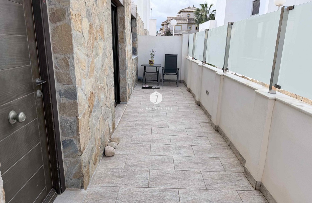 Aus zweiter Hand - Chalet -
Cabo Roig - Costa Blanca